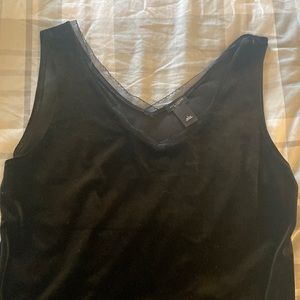 Ann Taylor factory ladies black velvet shell top size large